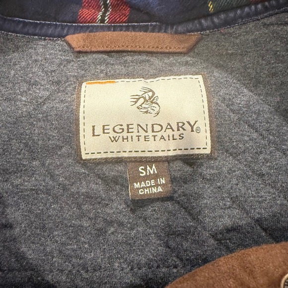 Legendary Whitetails Quilted Pullover Plaid Accent Gray Small - Picture 4 of 5